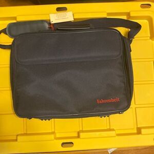 Men’s  Fahrenheit Messenger laptop bag color black never used